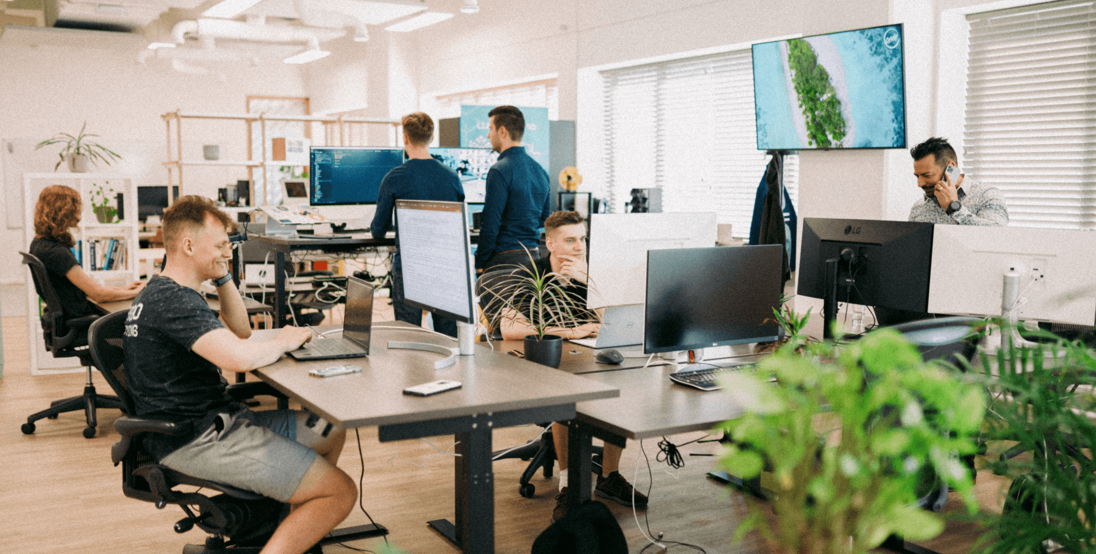 Het Easybooker team aan het werk op kantoor